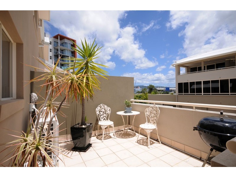 32/12 Promenade Avenue, Robina QLD 4226