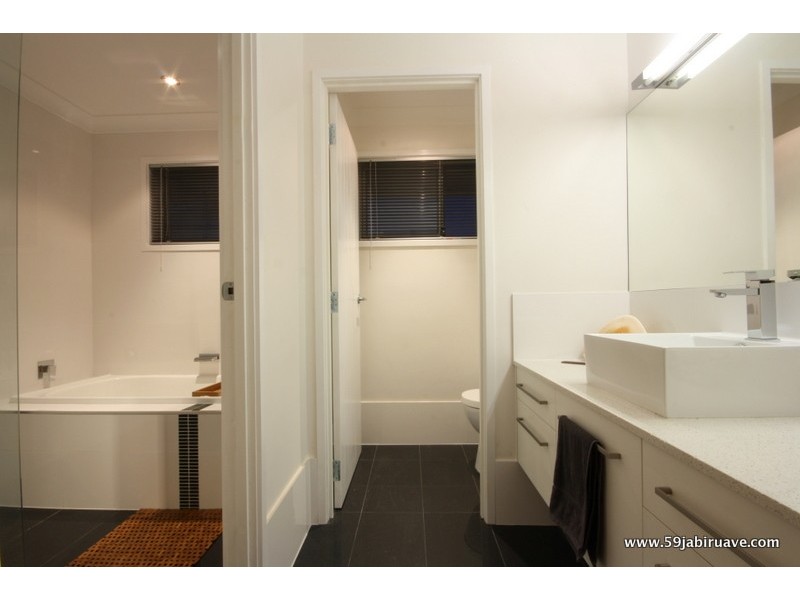 59 Jabiru Ave, Burleigh Waters QLD 4220