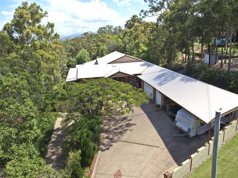 53 Castle Hill Drive South, Gaven QLD 4211