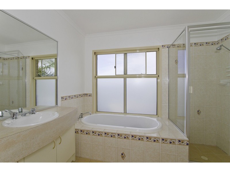 19 Quoll Close, Burleigh Heads QLD 4220