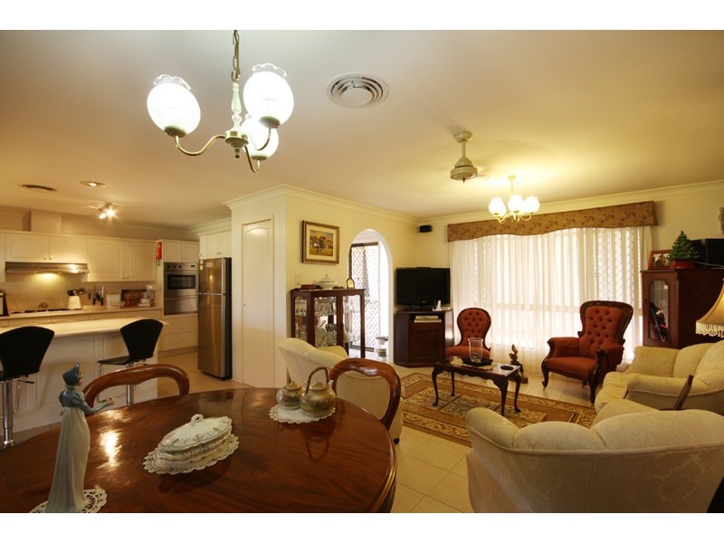 26 Bushtree Court, Burleigh Waters QLD 4220