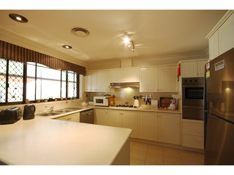 26 Bushtree Court, Burleigh Waters QLD 4220