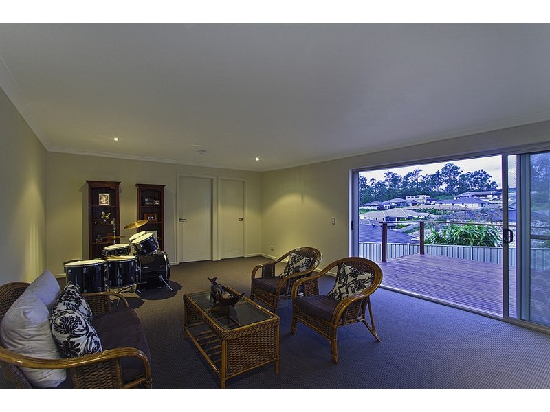 24 Snowwood Street, Reedy Creek QLD 4227