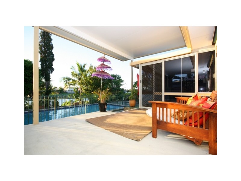 174 Acanthus Avenue, Burleigh Waters QLD 4220