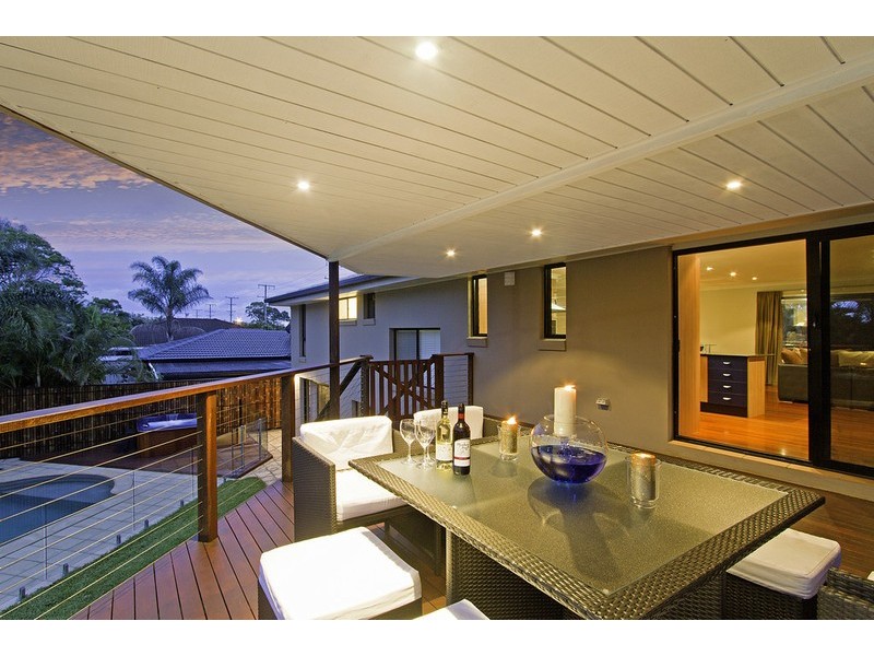 215 Mallawa Drive, Palm Beach QLD 4221