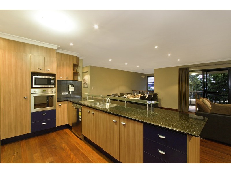 215 Mallawa Drive, Palm Beach QLD 4221