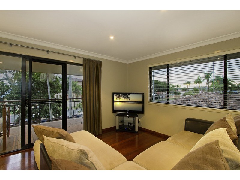 215 Mallawa Drive, Palm Beach QLD 4221