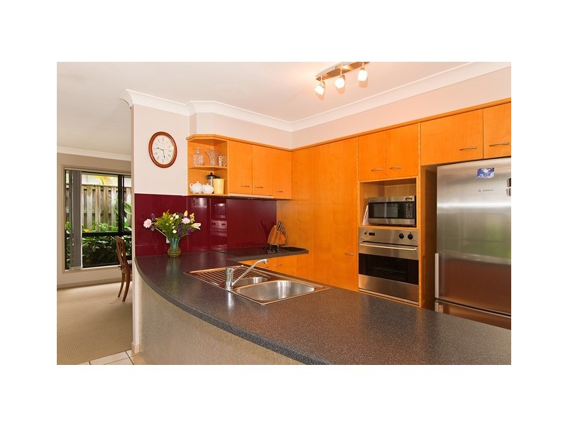 28 Seville Cct, Burleigh Waters QLD 4220