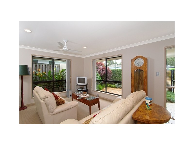 28 Seville Cct, Burleigh Waters QLD 4220