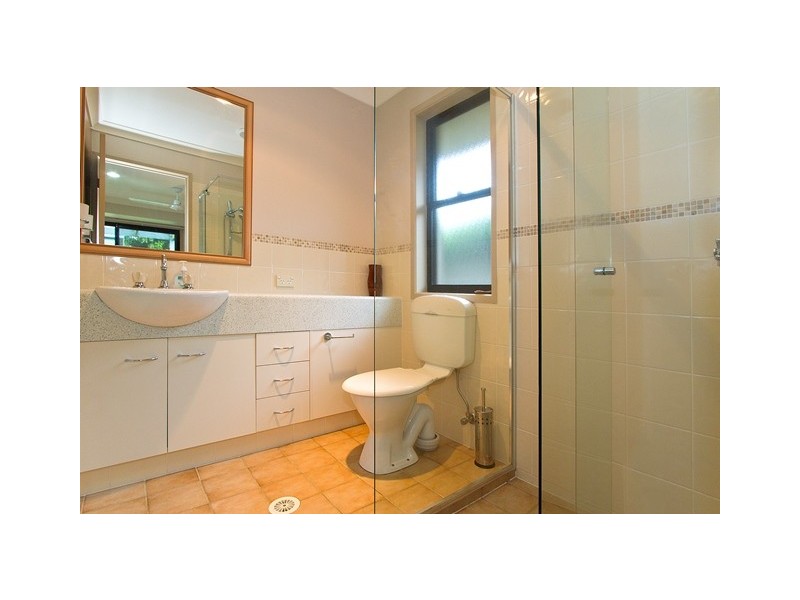 28 Seville Cct, Burleigh Waters QLD 4220