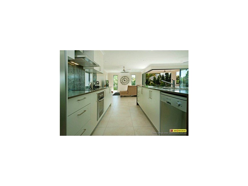 6165 Murten Rd, Hope Island QLD 4212