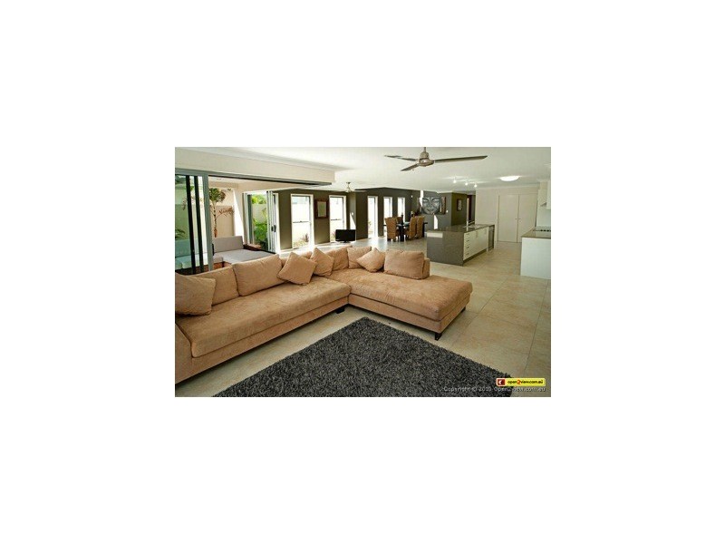 6165 Murten Rd, Hope Island QLD 4212