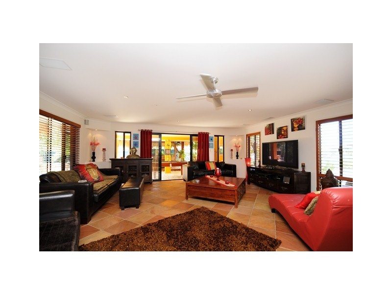 24 Shoalwater Court, Burleigh Waters QLD 4220