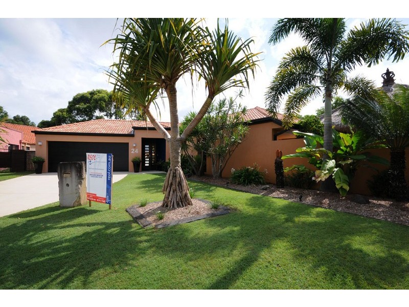 24 Shoalwater Court, Burleigh Waters QLD 4220
