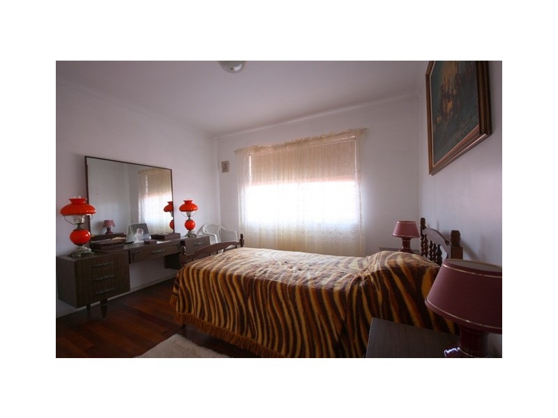 34 Chainey Avenue, Miami QLD 4220