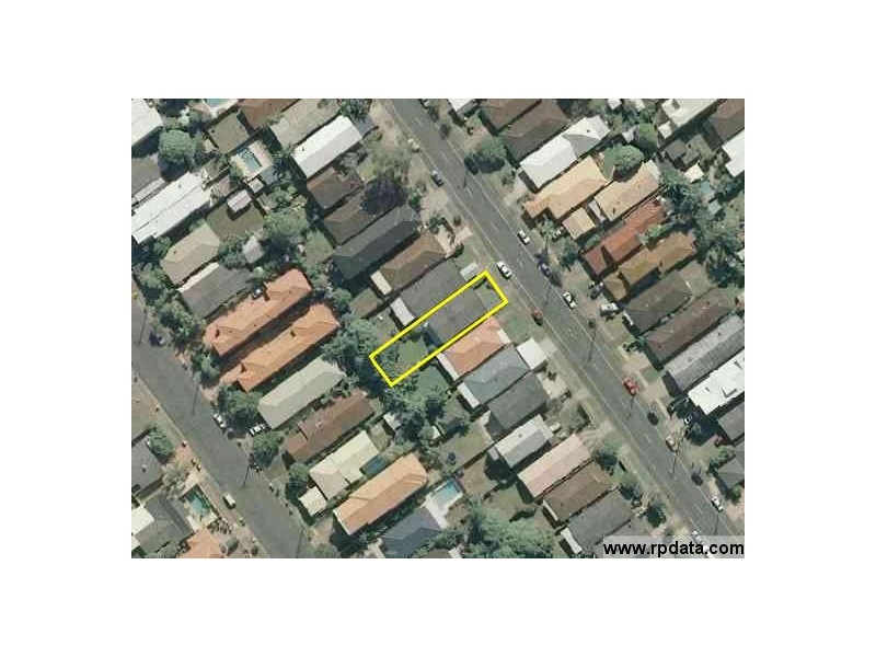 34 Chainey Avenue, Miami QLD 4220