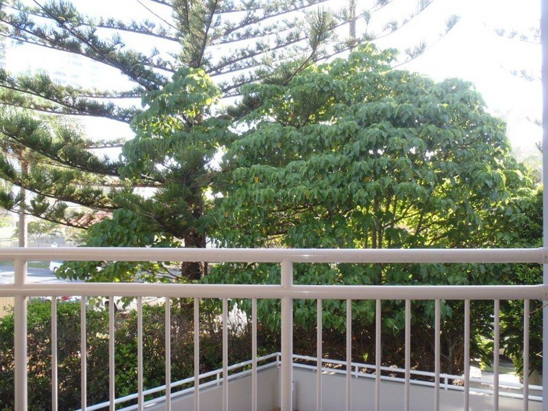 2b/ 11  Wharf Road, Surfers Paradise QLD 4217