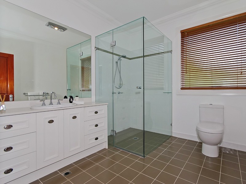 14 Fairy Wren Court, Bonogin QLD 4213