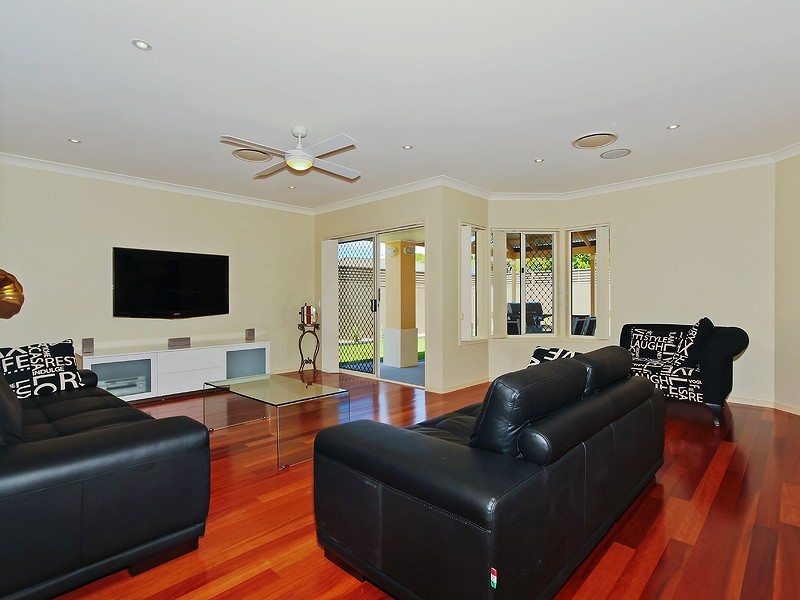 159 Dunlin Drive, Burleigh Waters QLD 4220