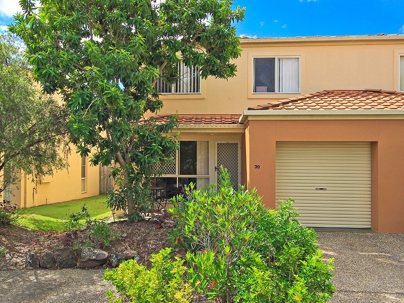 30/1 Warbler Parade, Varsity Lakes QLD 4227