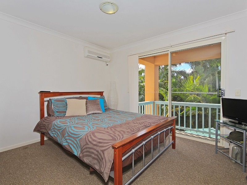 30/1 Warbler Parade, Varsity Lakes QLD 4227