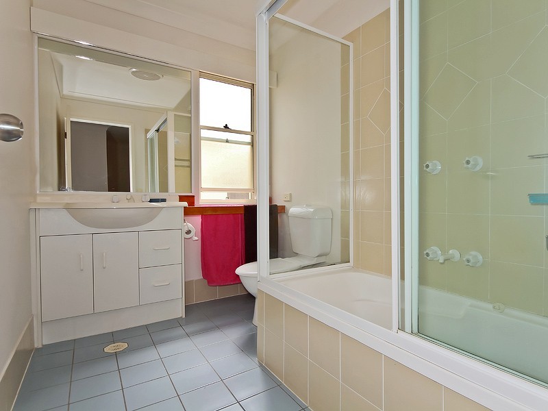 30/1 Warbler Parade, Varsity Lakes QLD 4227