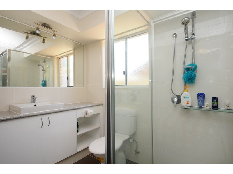 11 Thornbill Place, Burleigh Waters QLD 4220