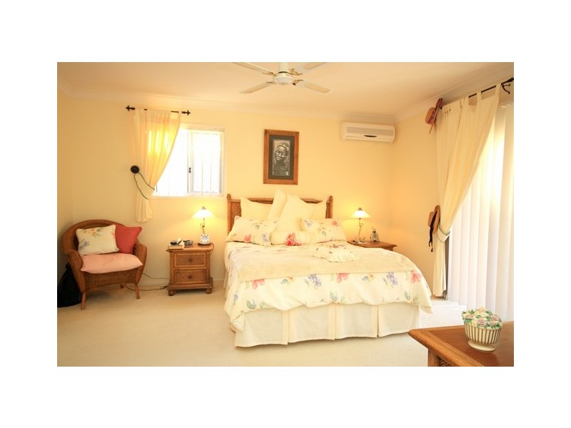 1/11 Beachcomber Court, Burleigh Waters QLD 4220