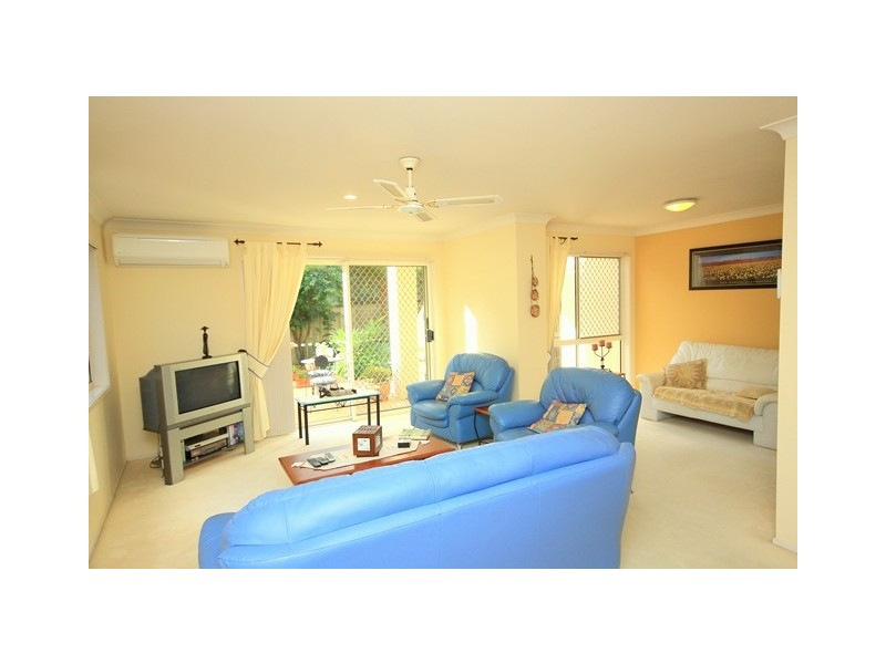 1/11 Beachcomber Court, Burleigh Waters QLD 4220