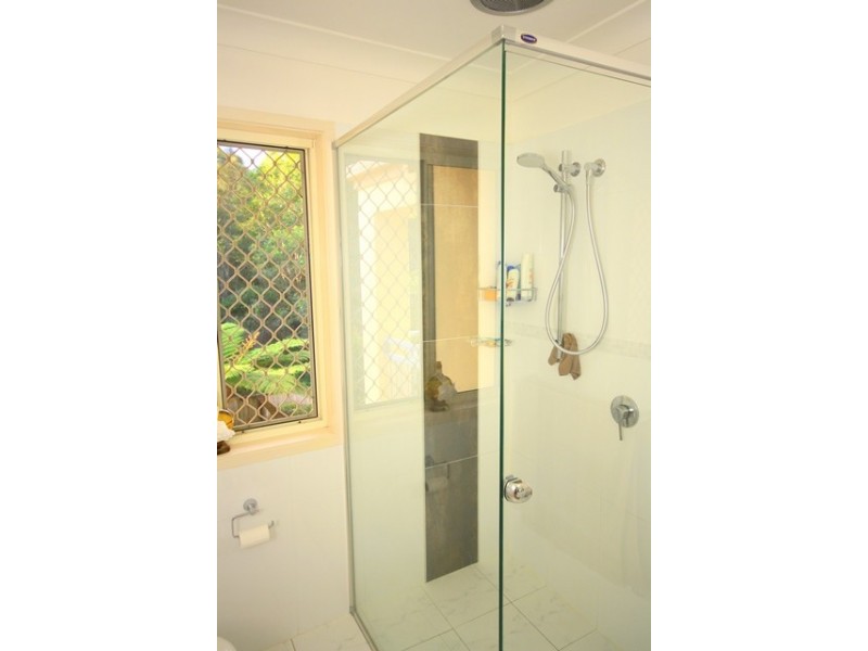 1/11 Beachcomber Court, Burleigh Waters QLD 4220