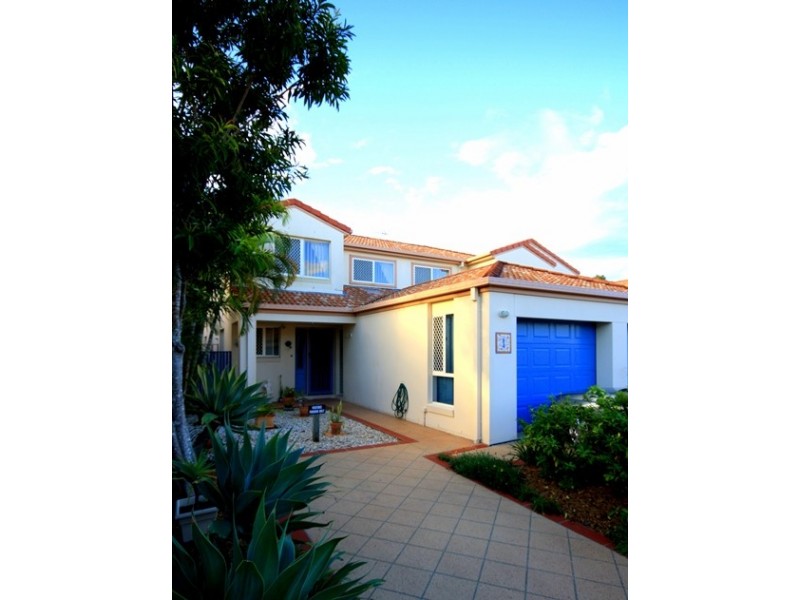 1/11 Beachcomber Court, Burleigh Waters QLD 4220