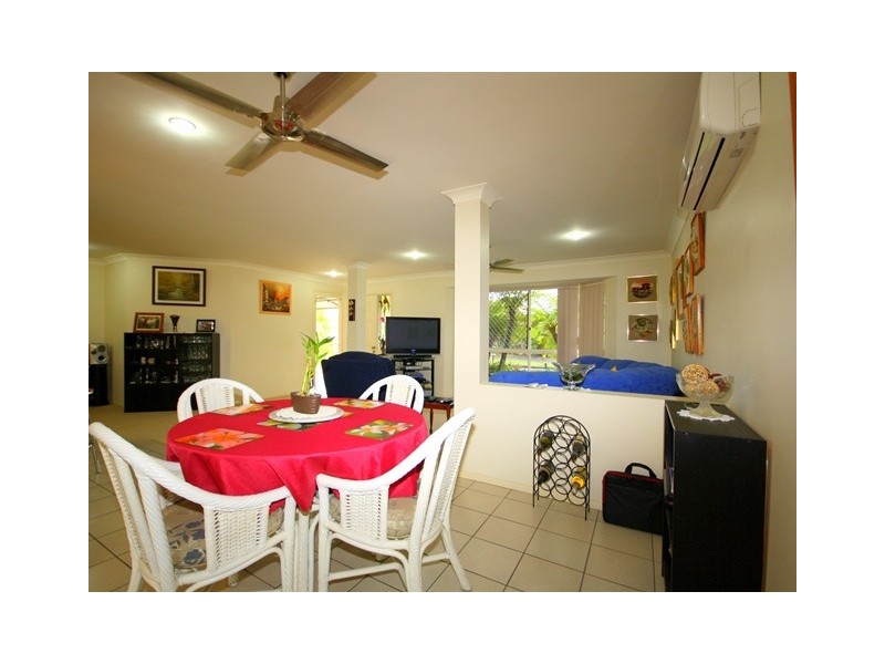 10 Bowerbird Place, Burleigh Waters QLD 4220