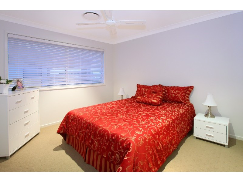 17 Valetta Crescent, Varsity Lakes QLD 4227