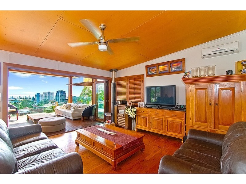 1/8  East Street, Burleigh Heads QLD 4220