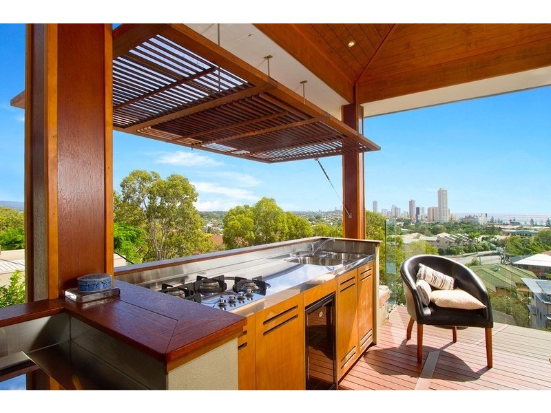 1/8  East Street, Burleigh Heads QLD 4220