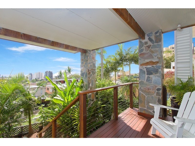 1/8  East Street, Burleigh Heads QLD 4220