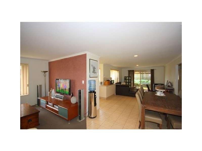 18 Matthew Close, Burleigh Heads QLD 4220