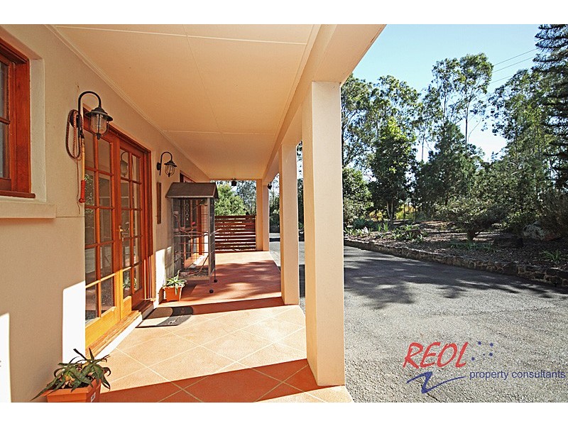 26 Crest Road, South Maclean QLD 4280