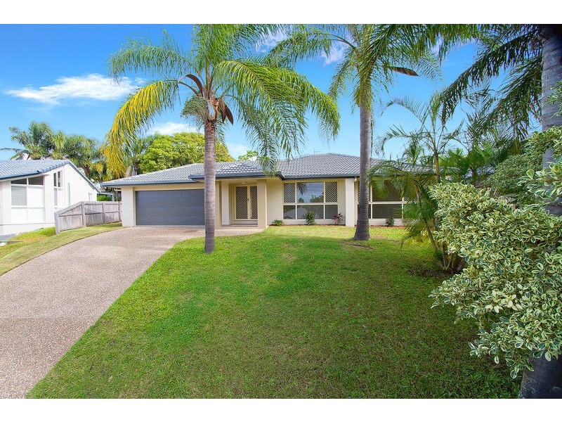 6 Banff Court, Robina QLD 4226