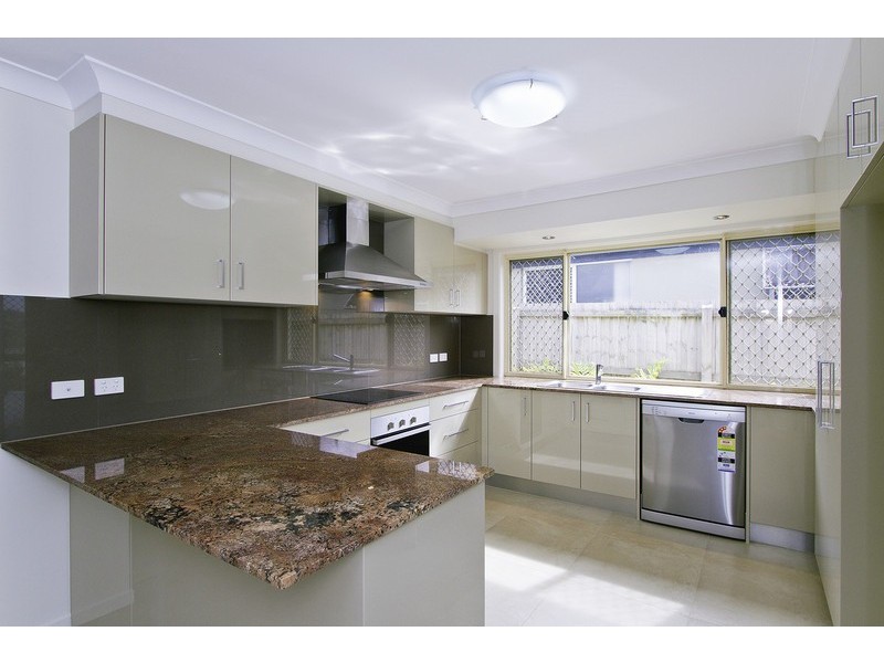 6 Banff Court, Robina QLD 4226