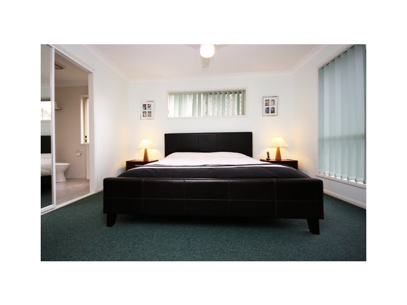15 Laurina Court, Elanora QLD 4221