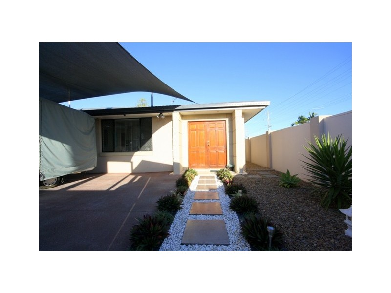 26 Dawn Parade, Miami QLD 4220