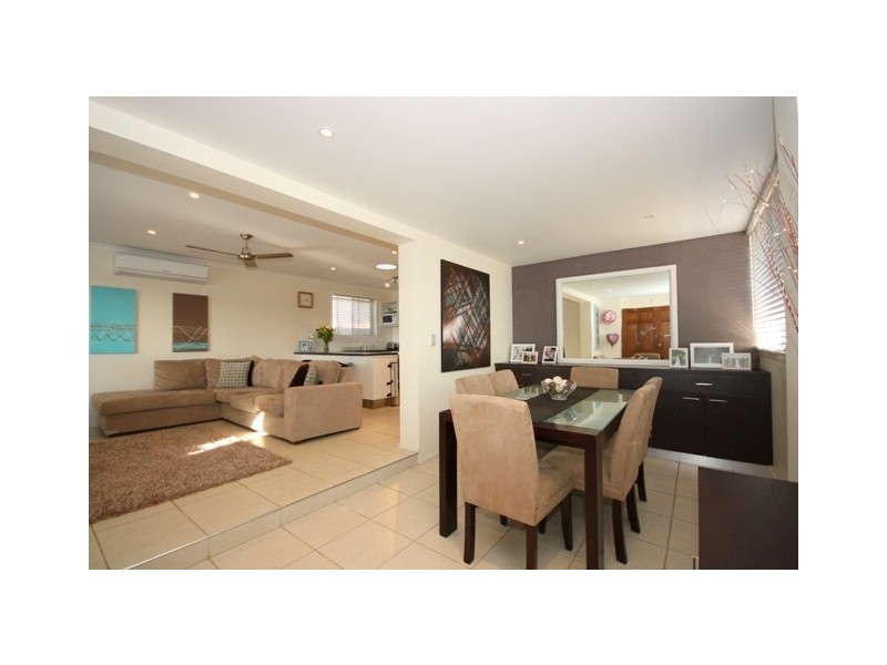 26 Dawn Parade, Miami QLD 4220