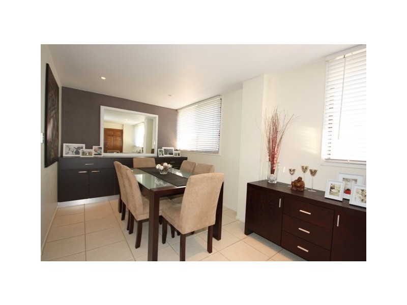 26 Dawn Parade, Miami QLD 4220