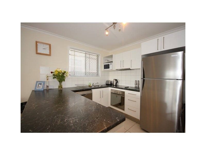 26 Dawn Parade, Miami QLD 4220