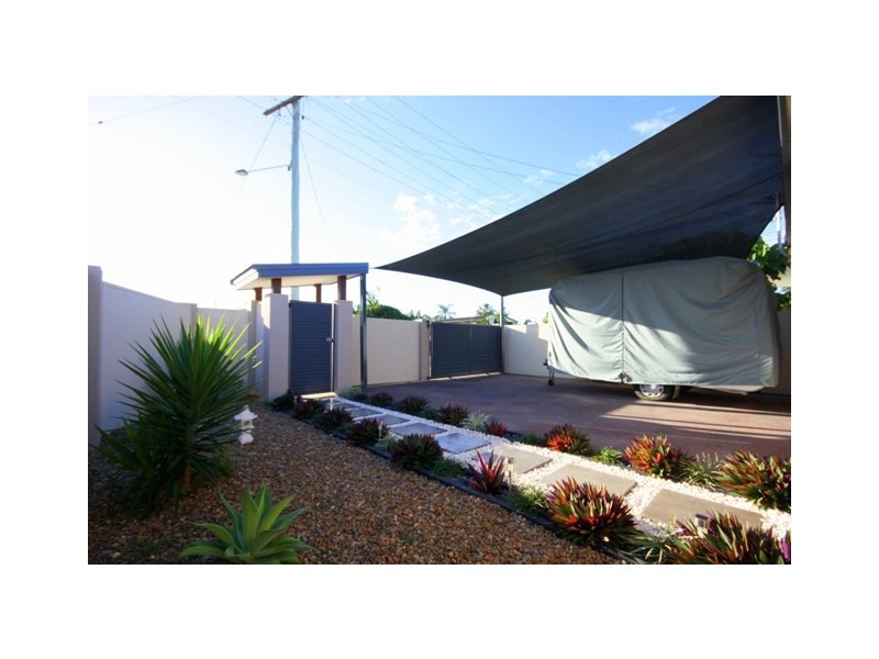 26 Dawn Parade, Miami QLD 4220