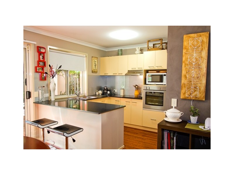 11/1  Warbler Parade, Varsity Lakes QLD 4227