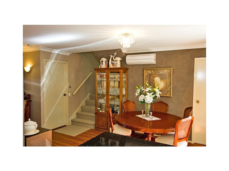 11/1  Warbler Parade, Varsity Lakes QLD 4227