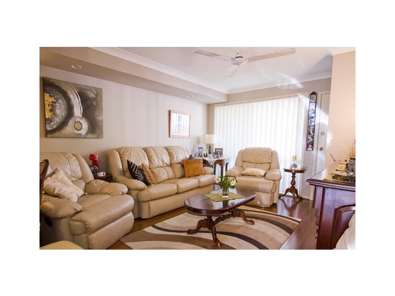 11/1  Warbler Parade, Varsity Lakes QLD 4227