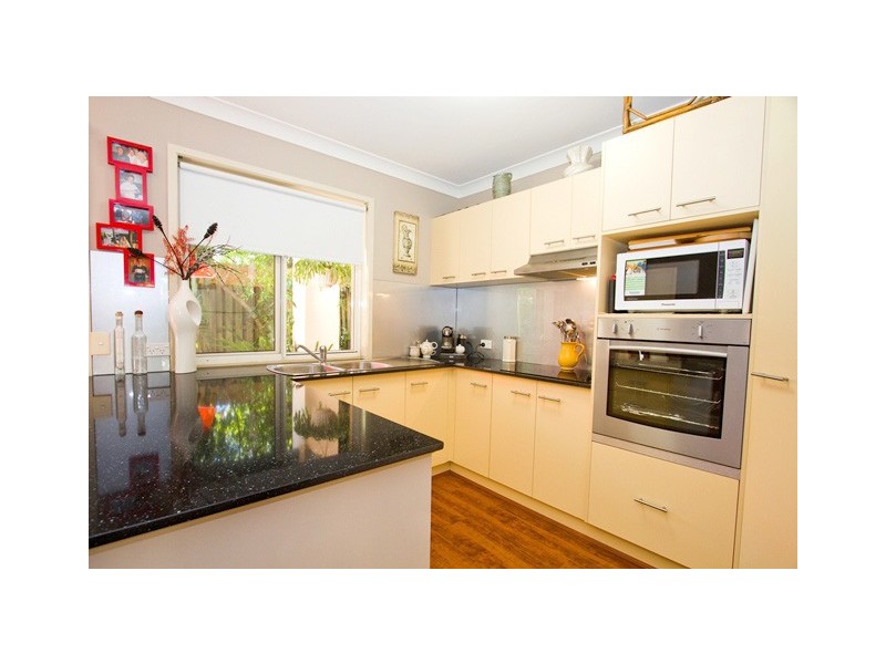 11/1  Warbler Parade, Varsity Lakes QLD 4227